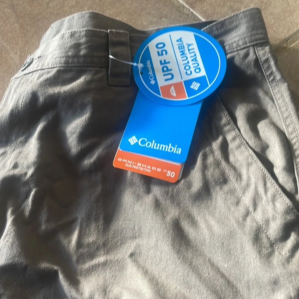 NWT Columbia Omni-Shade Cargo Shorts! 40